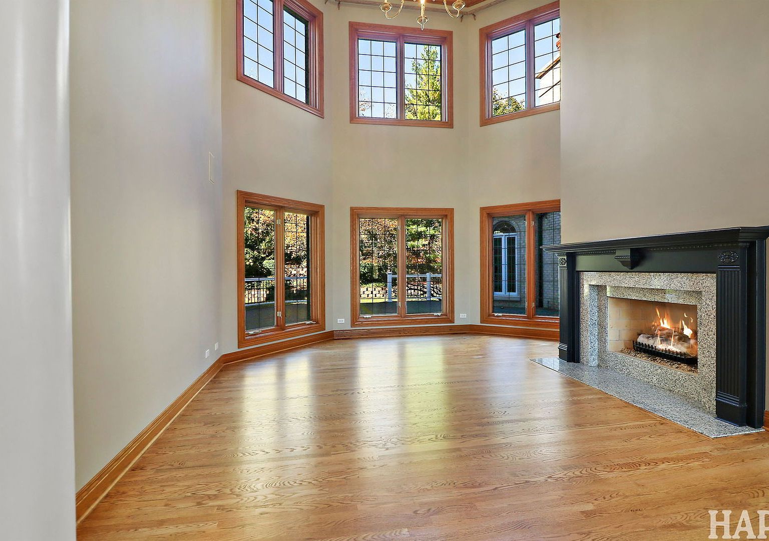 8 Farmington Rd South Barrington, IL 60010  | Single Family