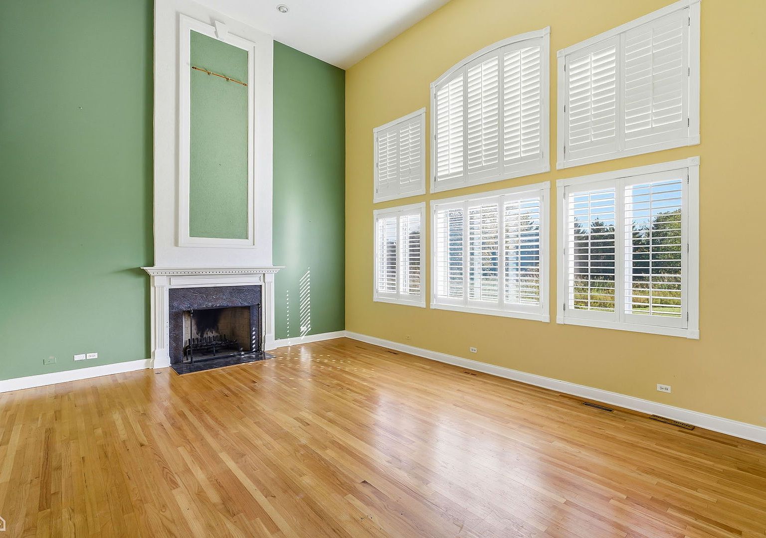 1763 Country Club Dr Long Grove, IL 60047  | Single Family