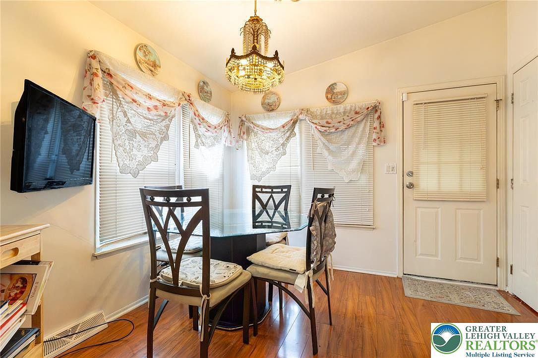 55 Sycamore Dr Bath, PA 18014  | Single Family