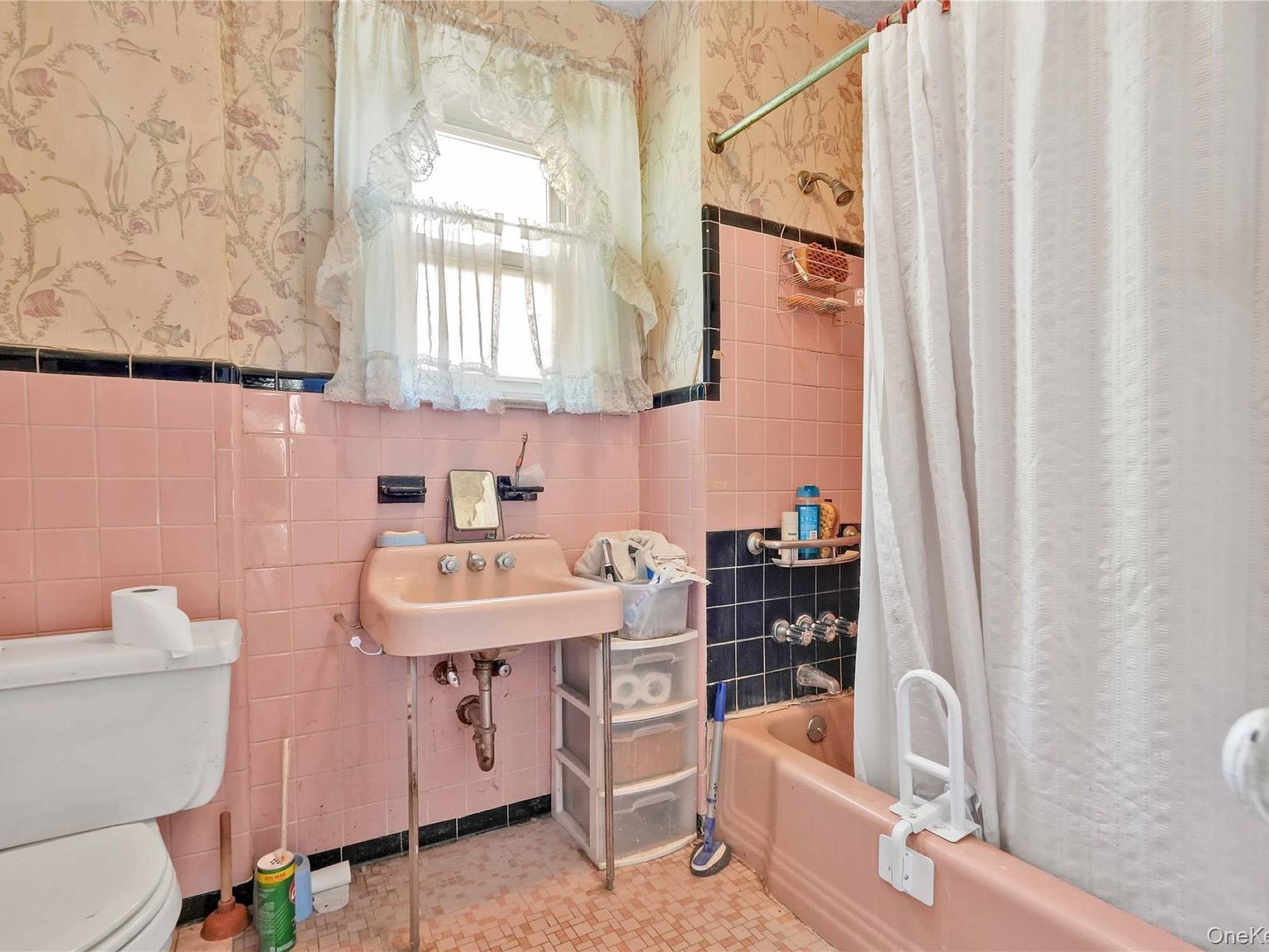 42 Satterie Ave Valley Stream, NY 11580  | Single Family