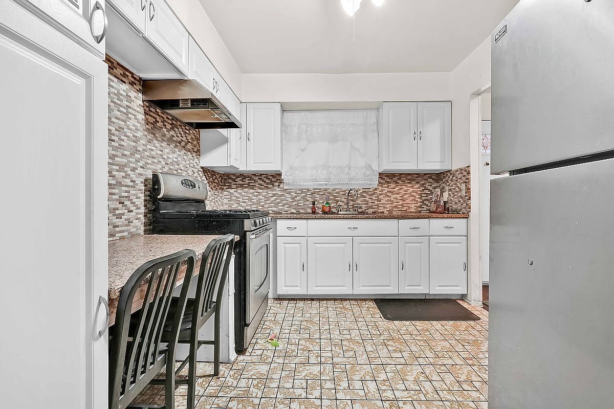 989 Schenck Ave Brooklyn, NY 11207  | Single Family