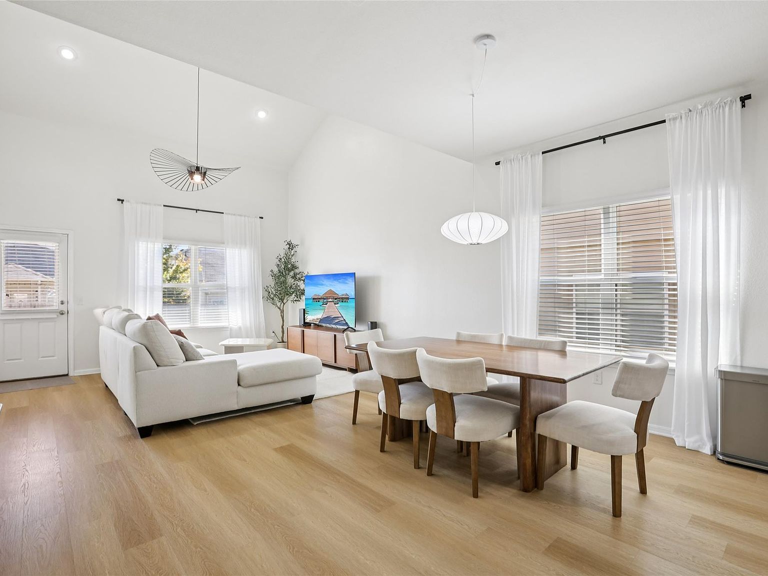 6609 Kauai Ln Austin, TX 78744 | Single Family