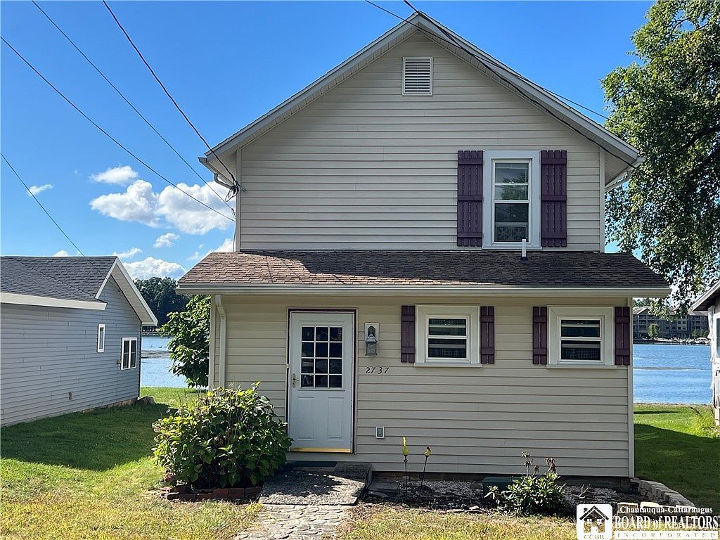 2737 Bentley Ave Jamestown, NY 14701  | Single Family