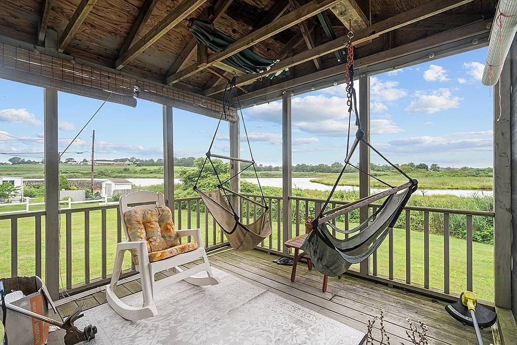 60 Edmond Ln Tiverton, RI 02878  | Single Family