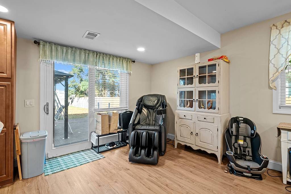 27 Vickery St Warwick, RI 02888  | Single Family