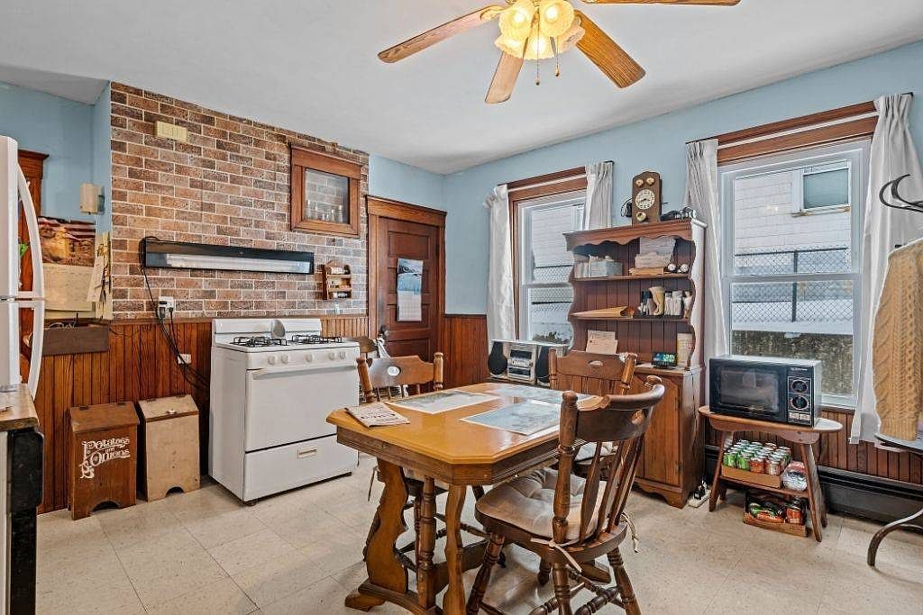 568 Elm St Woonsocket, RI 02895 | Multi Family