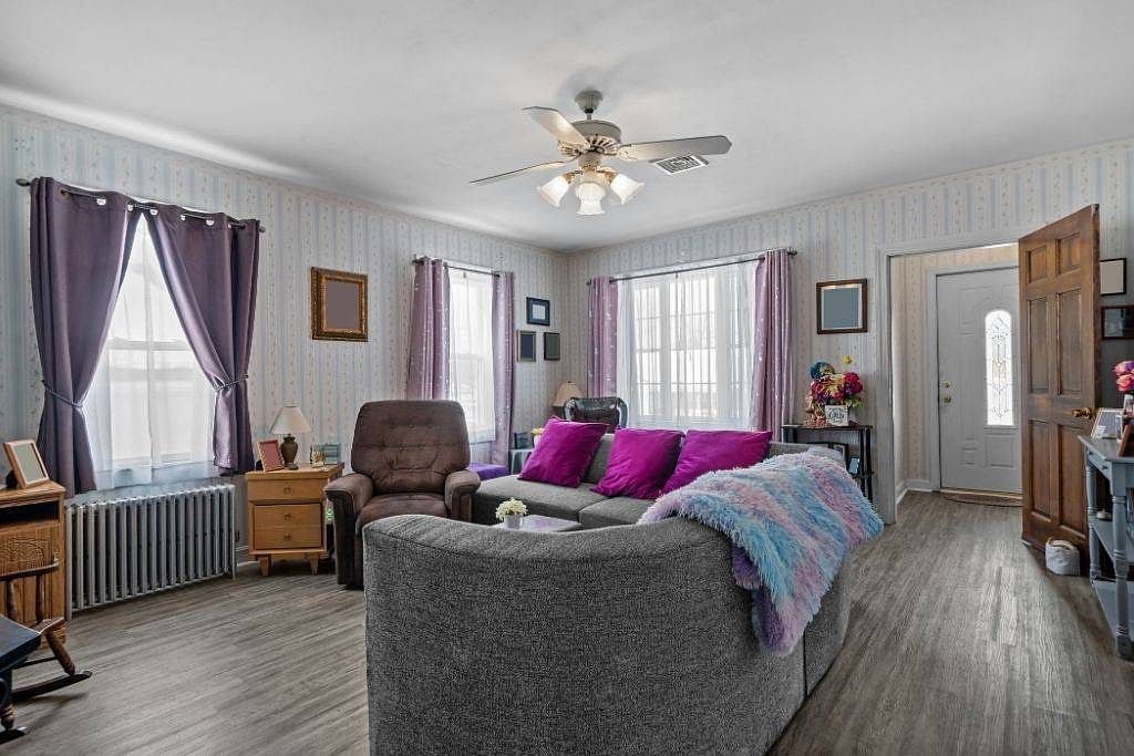 19 Benedict St North Providence, RI 02904  | Single Family