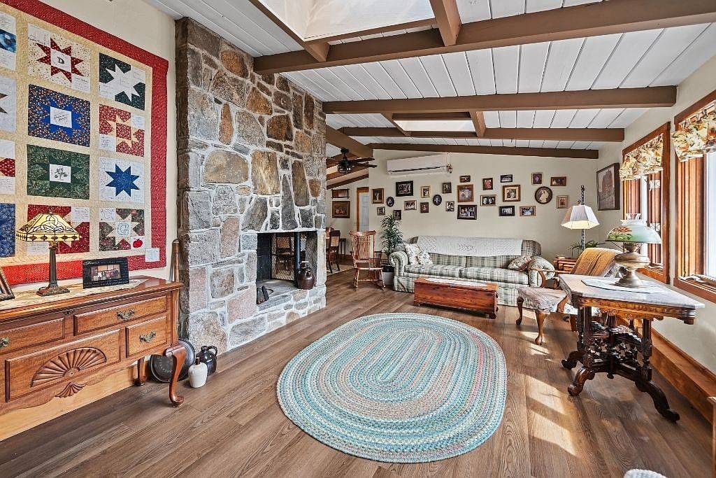 54 Thelma Irene Dr North Kingstown, RI 02852  | Single Family