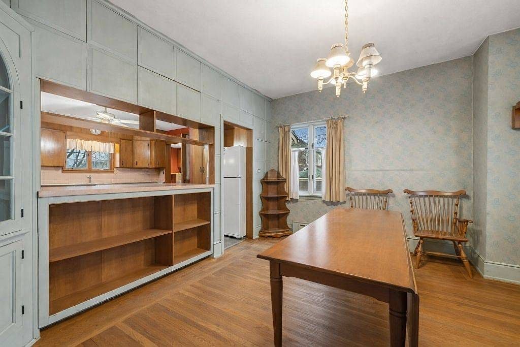 45 Read St Fall River, MA 02720  | Single Family