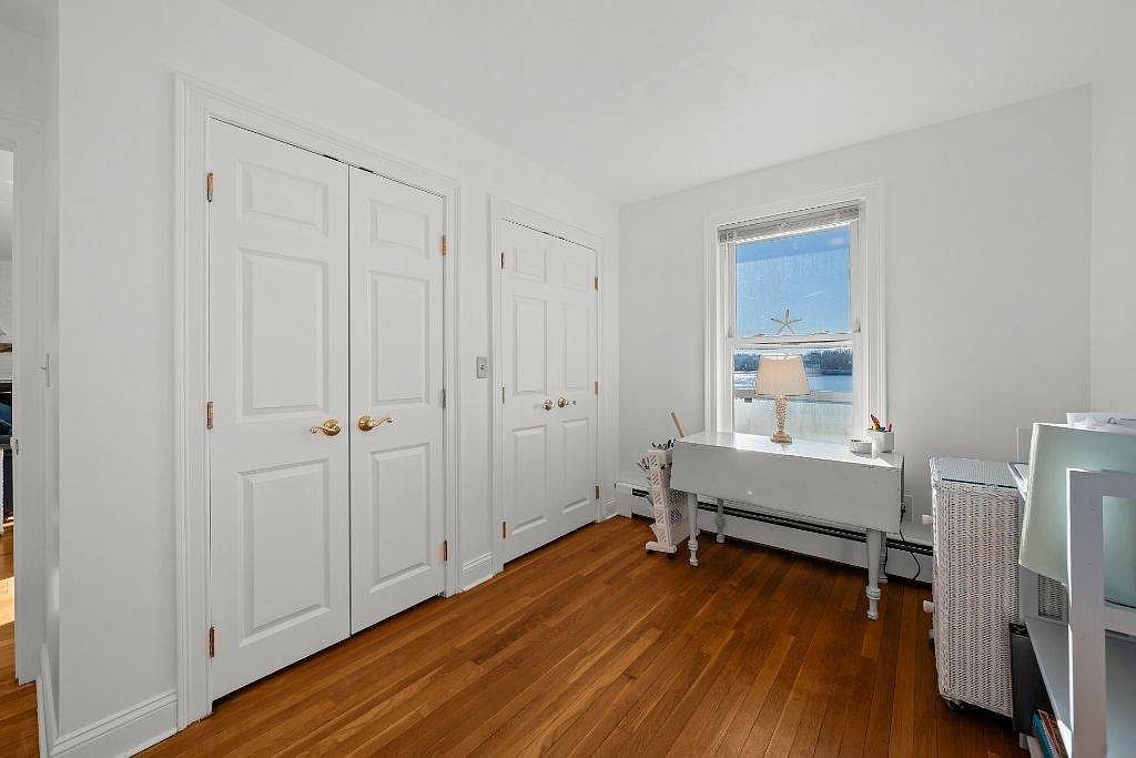 345 Riverside St Portsmouth, RI 02871  | Single Family