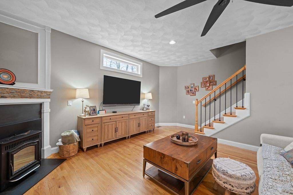 68 Clearview Dr Richmond, RI 02892  | Single Family