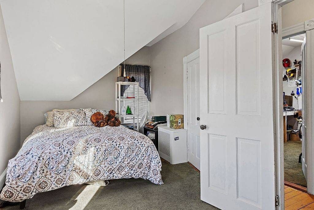 78 Wilbur Ave Cranston, RI 02920  | Single Family