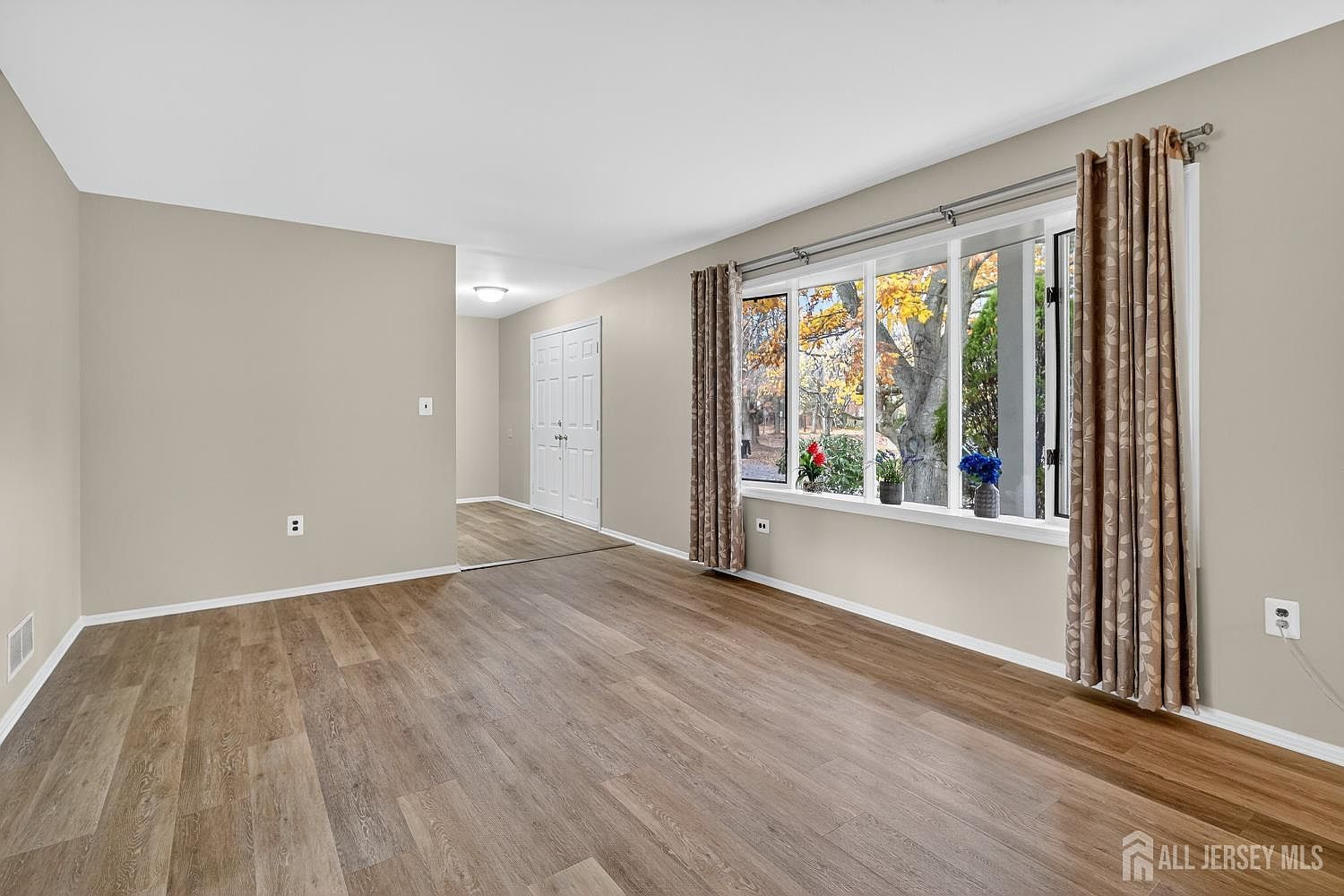 8 Wright Ct East Brunswick, NJ 08816  | Single Family