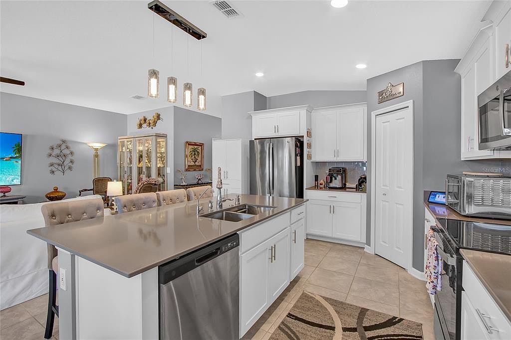 873 Laurel View Way Groveland, FL 34736  | Single Family