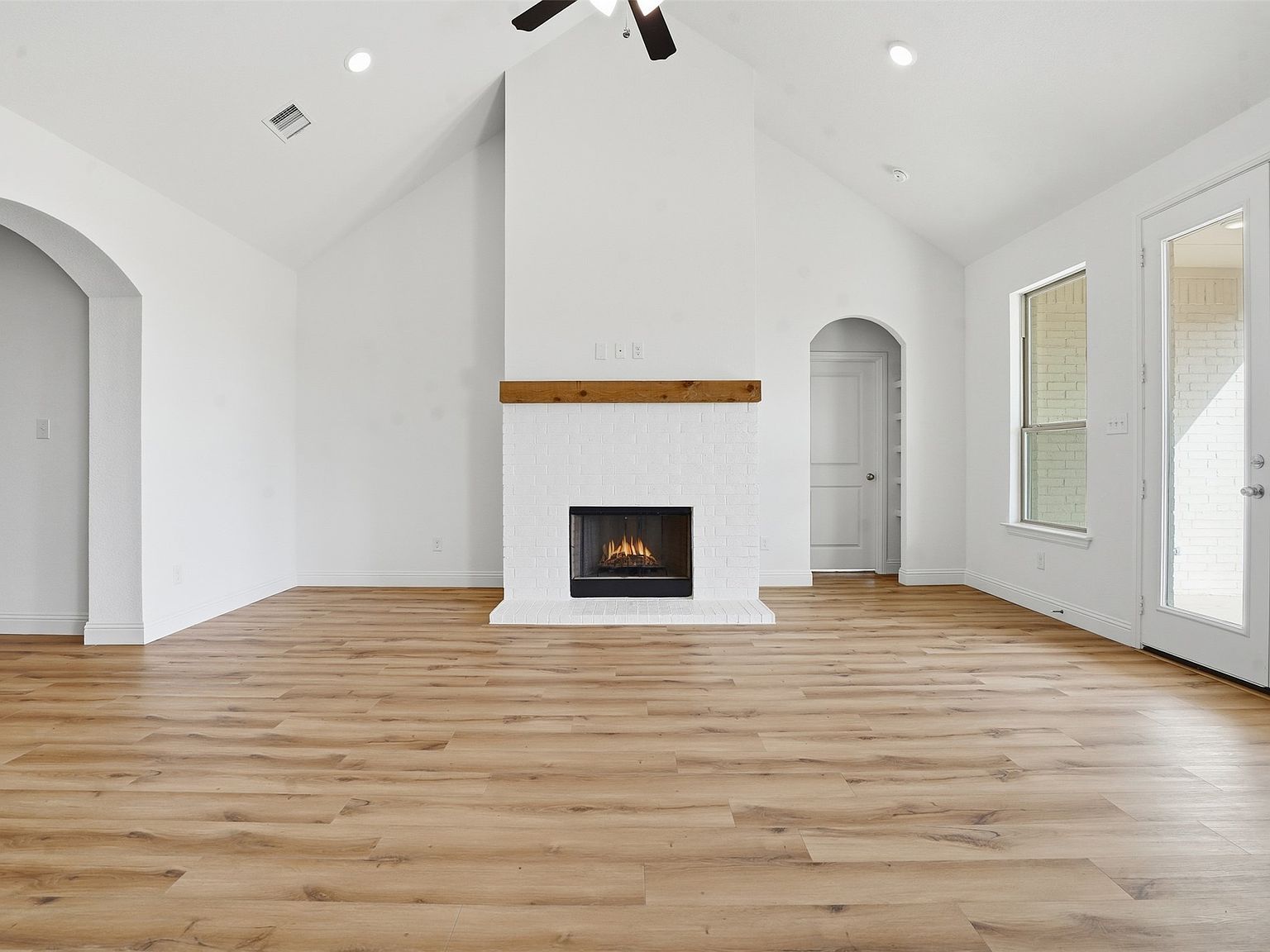 11720 Flathead Ct Godley, TX 76044  | Single Family