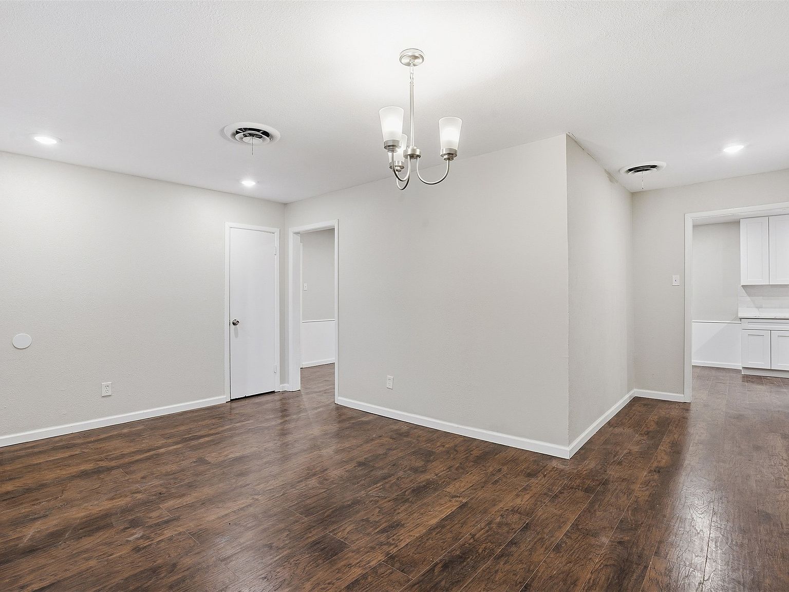 4317 Wedgmont Cir S Fort Worth, TX 76133  | Single Family