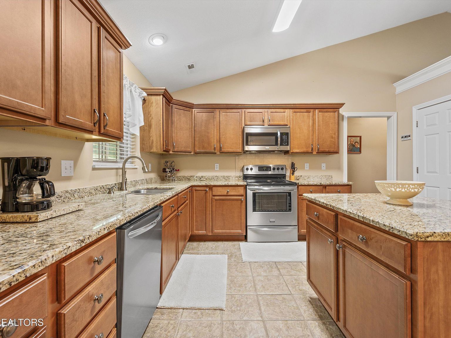 1026 Saint Johns Dr Maryville, TN 37801  | Single Family