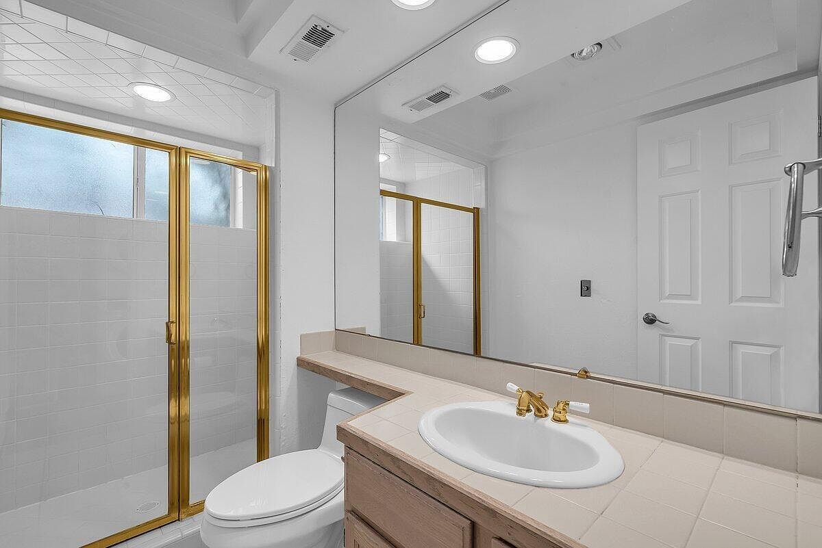 2050 S 1400 E APT C100 St George, UT 84790  | Condominium