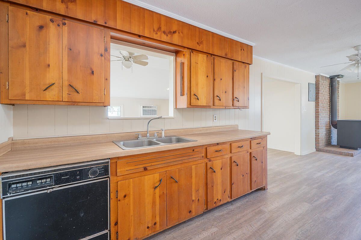 721 Cypress St Columbus, MS 39702  | Single Family