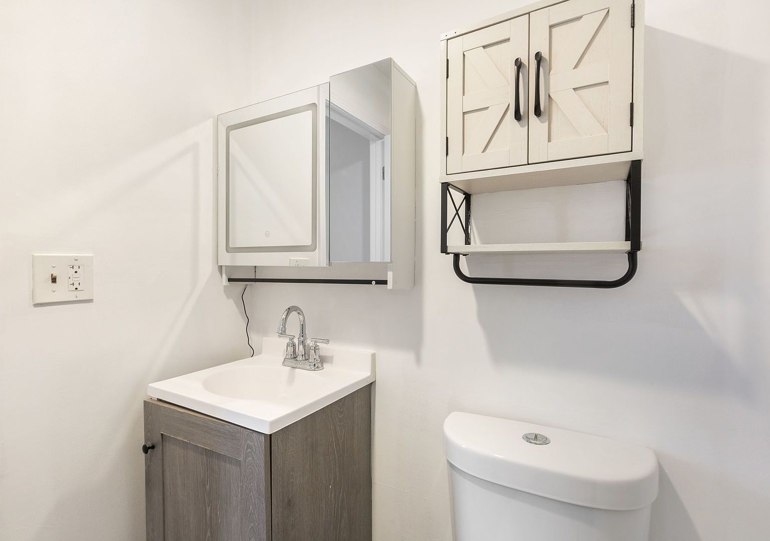 46 N Ridgemoor Ave Mundelein, IL 60060  | Single Family