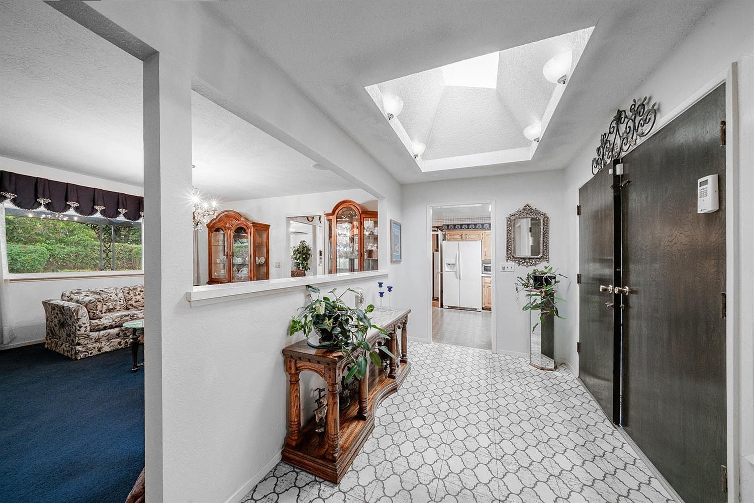 353 W Ellery Way Fresno, CA 93704 | Single Family