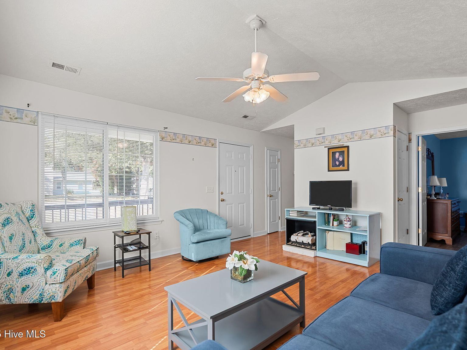 118 NE 31st St Oak Island, NC 28465  | Single Family