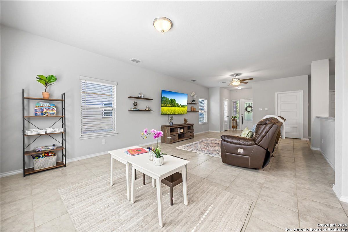 140 Whitetail Pass San Antonio, TX 78253  | Single Family