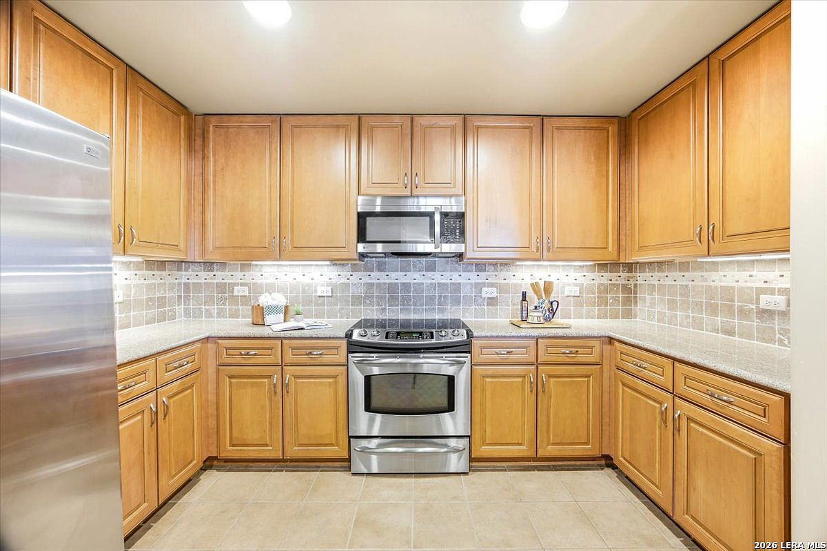 215 N Center St San Antonio, TX 78202 | Single Family