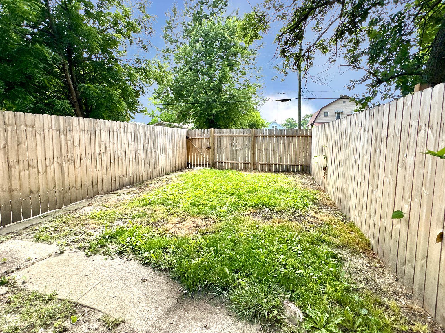 822 N Lasalle St Indianapolis, IN 46201  | Condominium