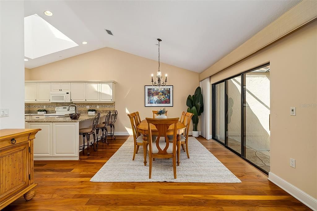 2326 Harbour Oaks Dr Longboat Key, FL 34228  | Single Family