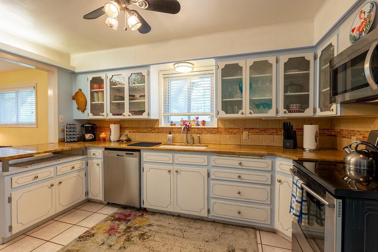 507 Flamingo Cir Highland Haven, TX 78654  | Single Family