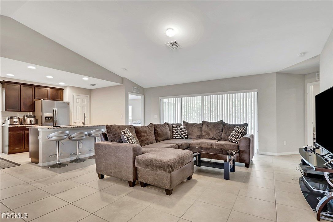 2729 SW 12th Ave Cape Coral, FL 33914  | Single Family