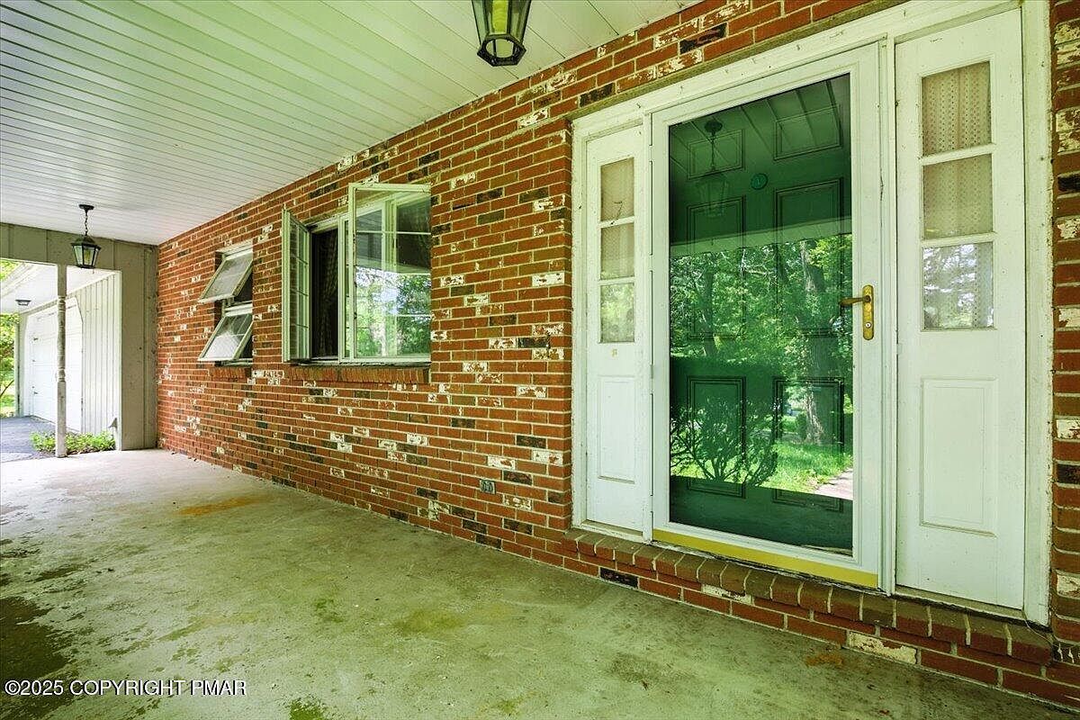 142 Pine Grove Rd Kunkletown, PA 18058 | Single Family