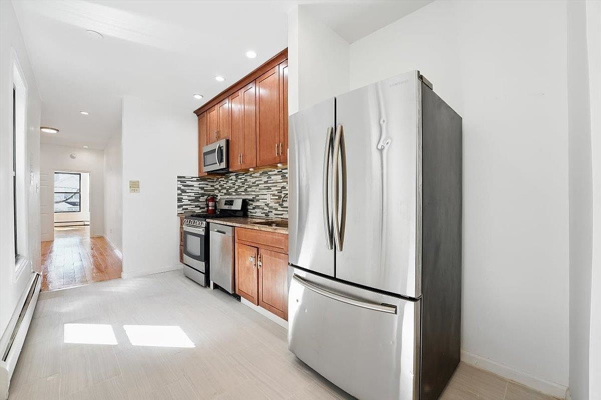 138 Leonard St APT 2R Jersey City, NJ 07307  | Condominium
