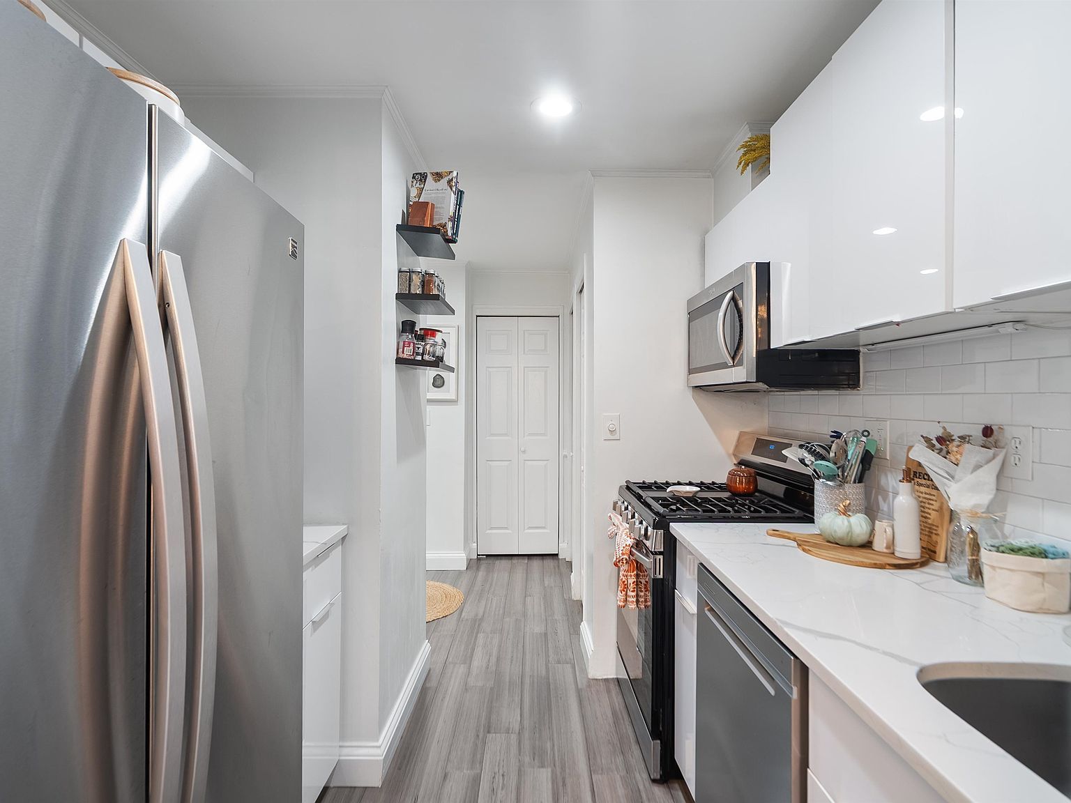 476 Monmouth St APT 203 Jersey City, NJ 07302  | Condominium