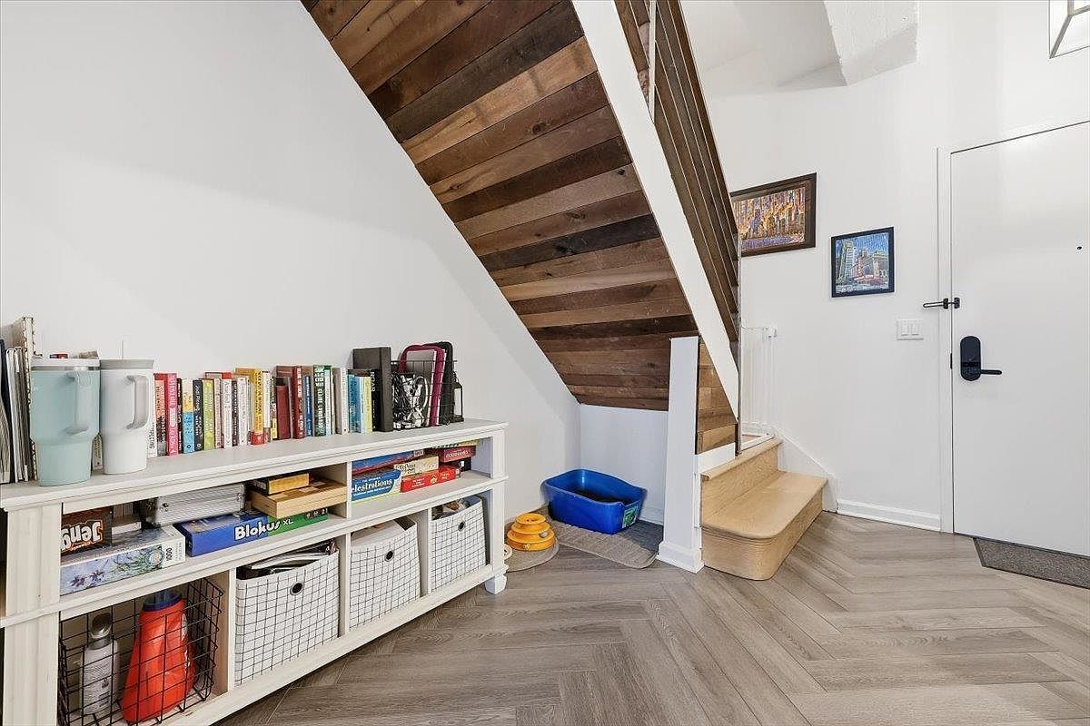 142 Charles St #403 Jersey City, NJ 07307  | Condominium