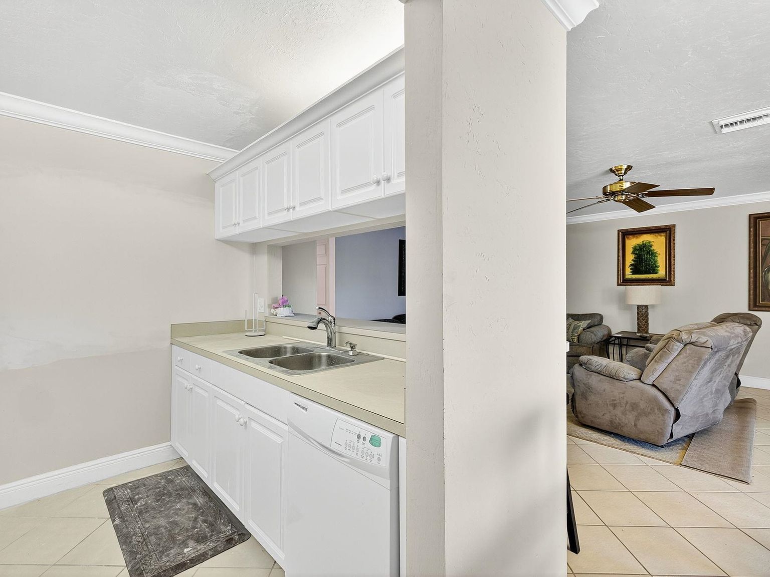 827 E Gulf Dr UNIT J7 Sanibel, FL 33957  | Condominium