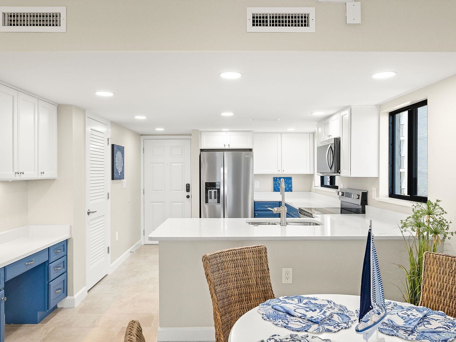 671 E Gulf Dr UNIT 5D2 Sanibel, FL 33957  | Condominium