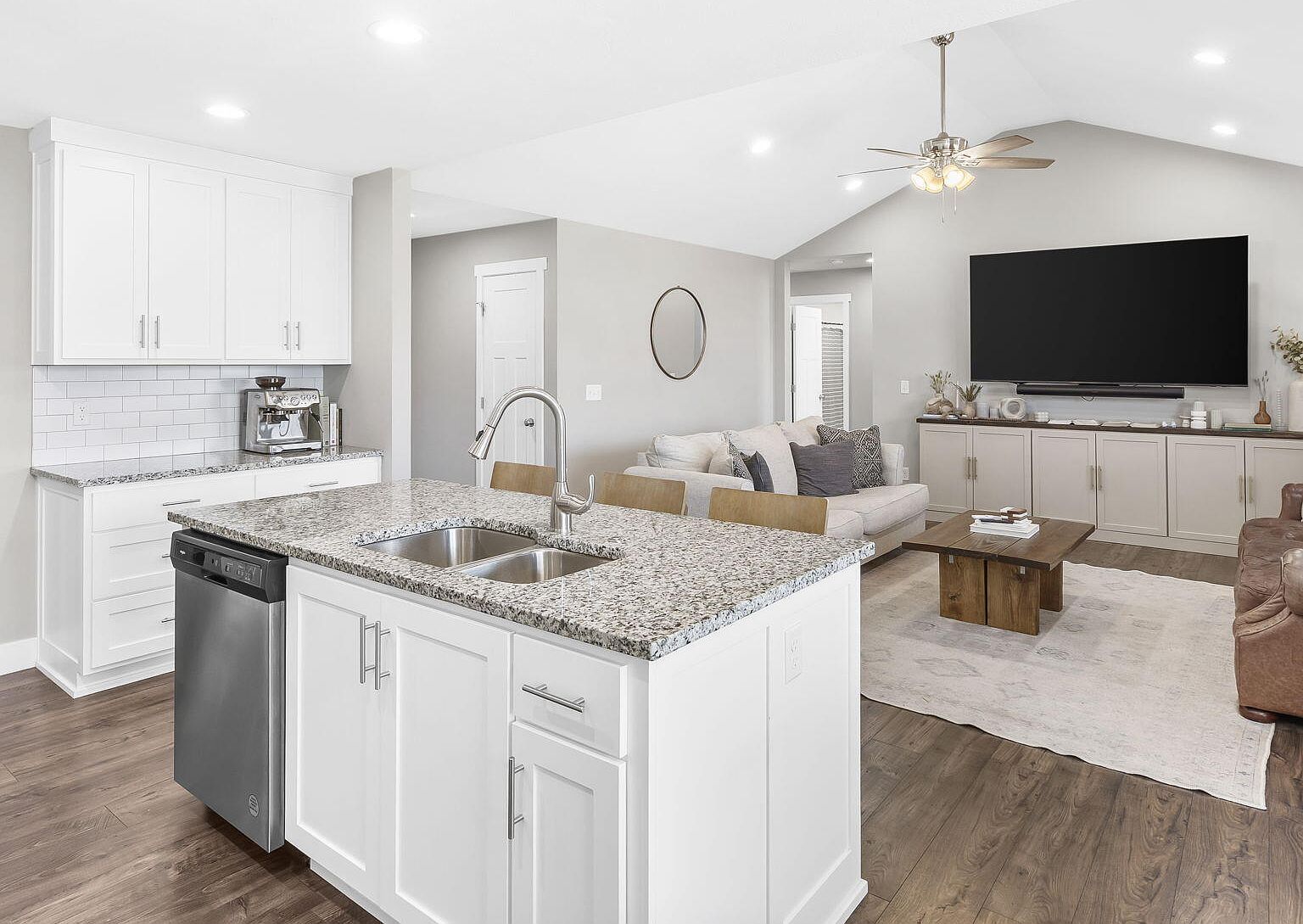 1777 E Chickamauga Dr Republic, MO 65738 | Single Family