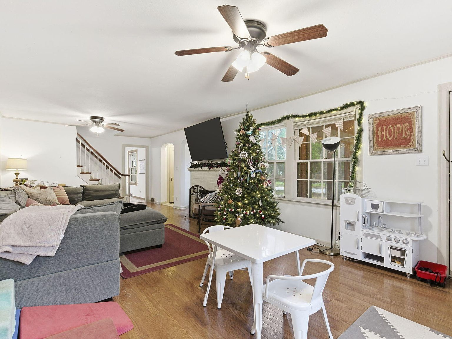 1727 S Kimbrough Ave Springfield, MO 65807  | Single Family