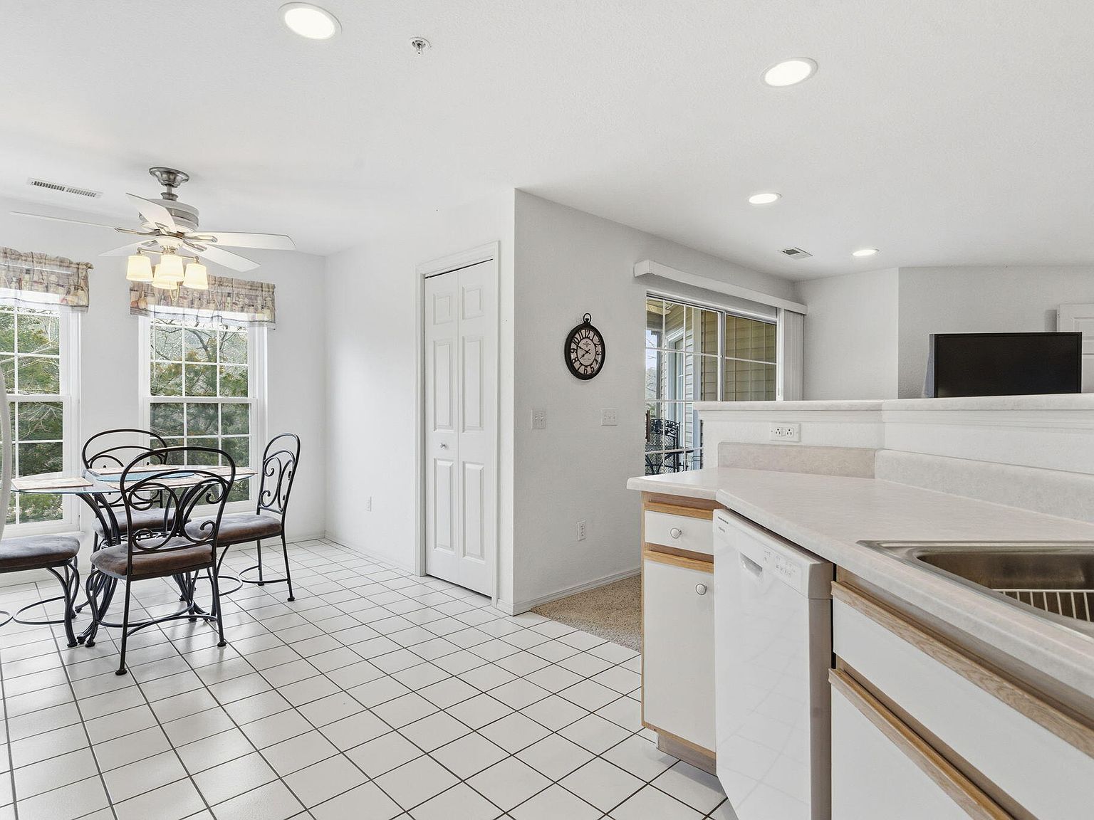 1202 Rocky Shore Ter Kimberling City, MO 65686 | Condominium