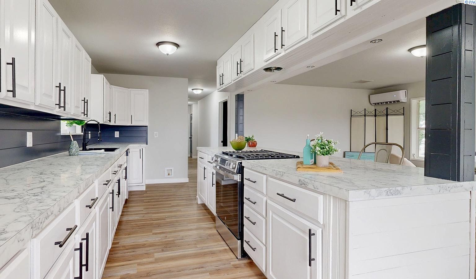 220709 E Game Farm Rd Kennewick, WA 99337 | Single Family