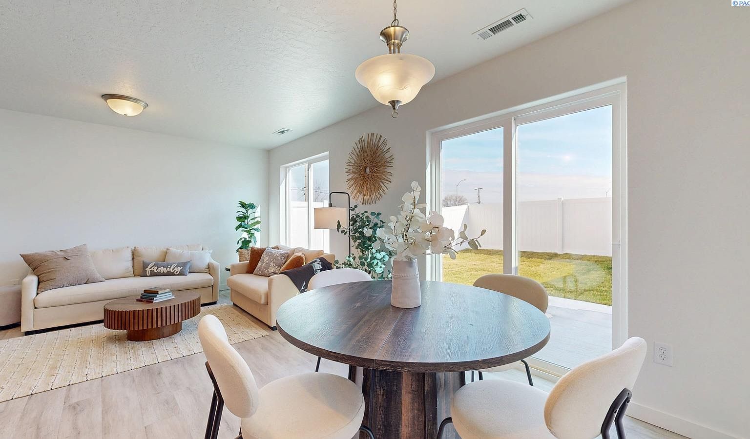 1152 N Yost St Kennewick, WA 99336 | New build