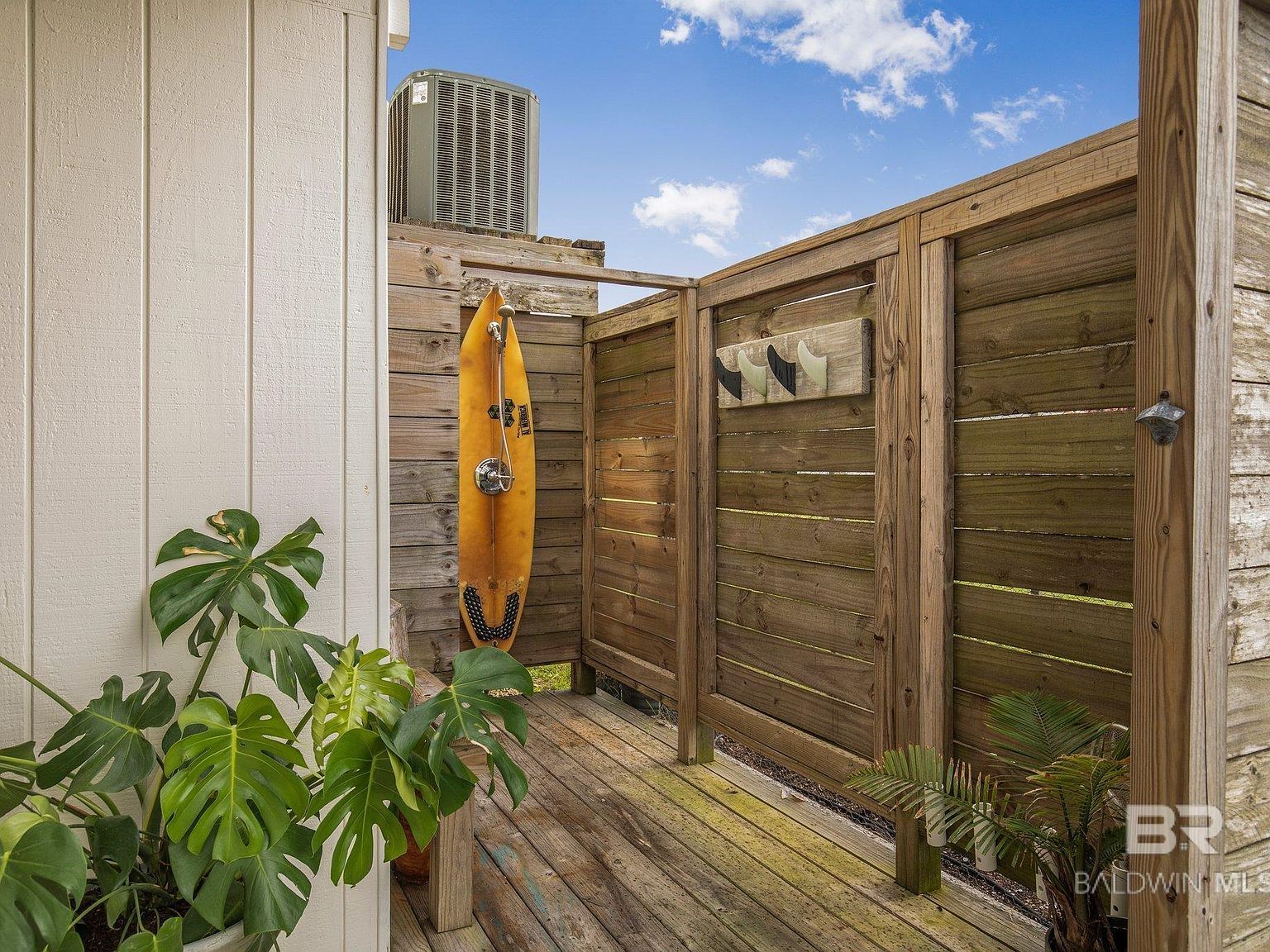 1044 W Lagoon Ave Gulf Shores, AL 36542 | Single Family