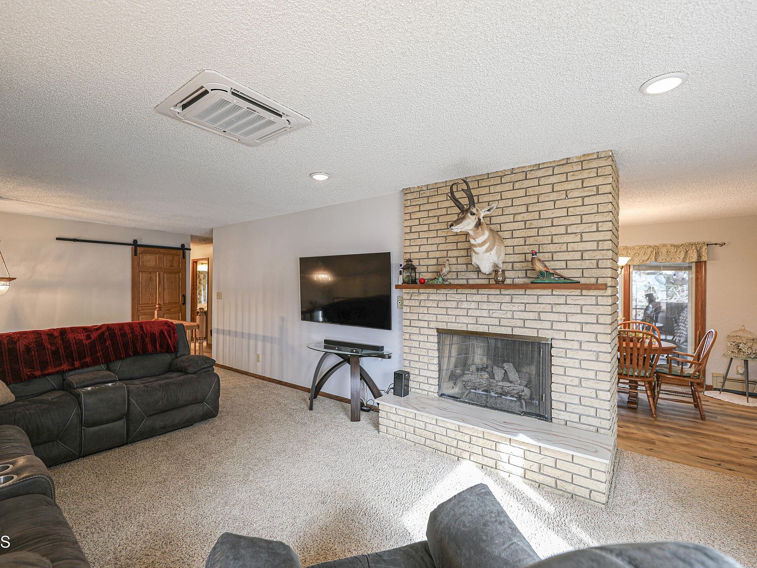 1402 5th Ave NW Mandan, ND 58554  | Single Family