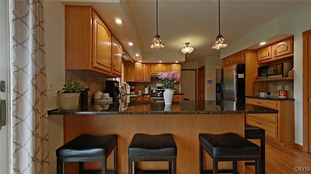 15 Jonathan Ct Whitesboro, NY 13492  | Single Family