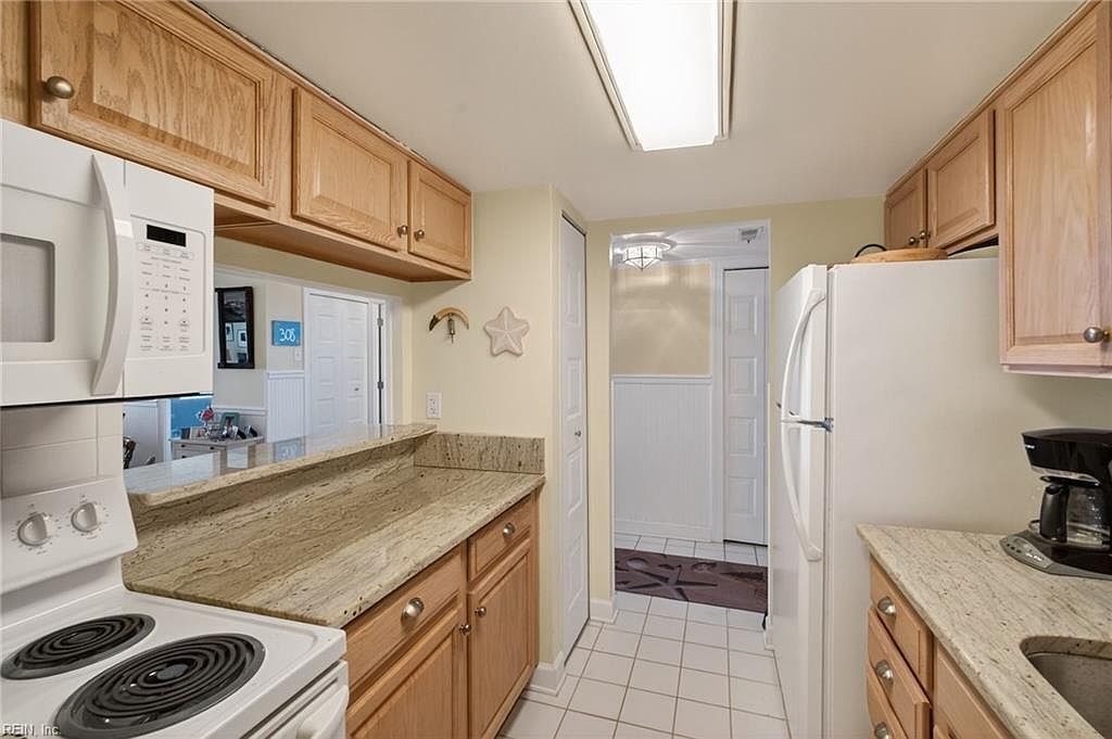 2830 Shore Dr APT 308 Virginia Beach, VA 23451  | Condominium