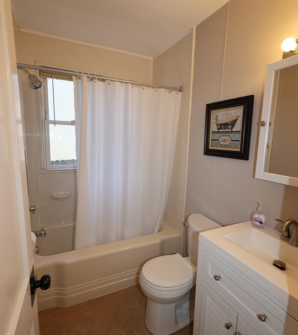 1033 Fairview Rd Hagerstown, MD 21742 | Single Family