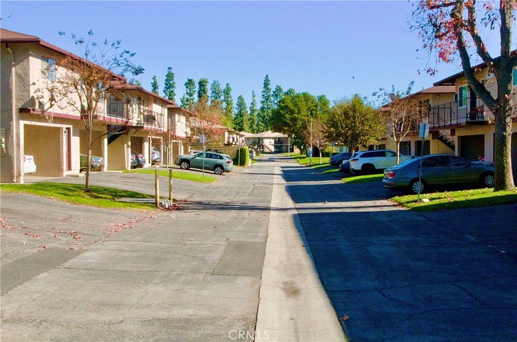 1126 W Calle De La Luna APT 4 Azusa, CA 91702  | Multi Family