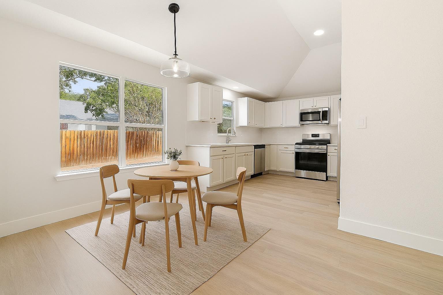 1006 Cottonbowl Dr Taylor, TX 76574  | Single Family